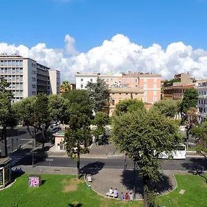 Il Sole , Rome Italy